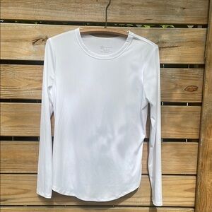 Soft white long sleeved top- NWOT- size XL